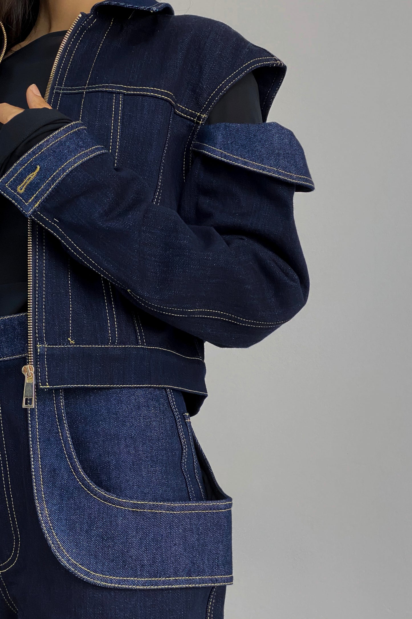 Giacca in denim con dettagli cut-out